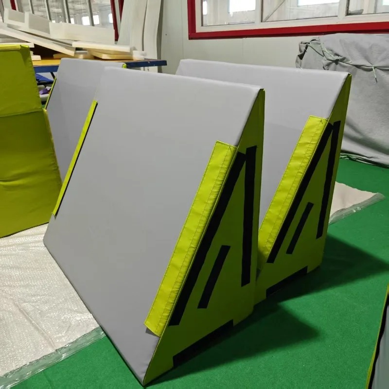 อุปกรณ์สนามเด็กเล่นในร่ม - สระ - Power Tools Mall บทวิจารณ์และราคา