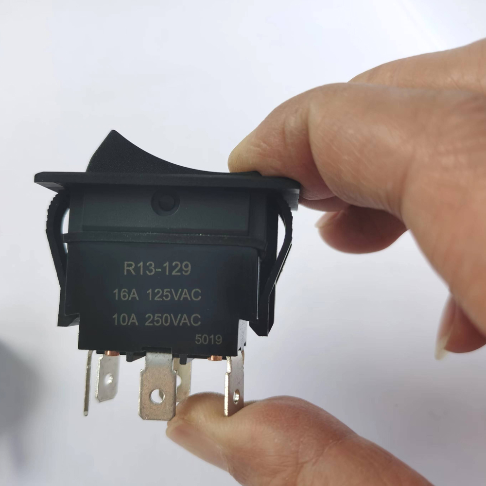 สวิตช์โยกแบบกดติดปล่อยดับ DPDT - Power Tools Electrical บทวิจารณ์และราคา